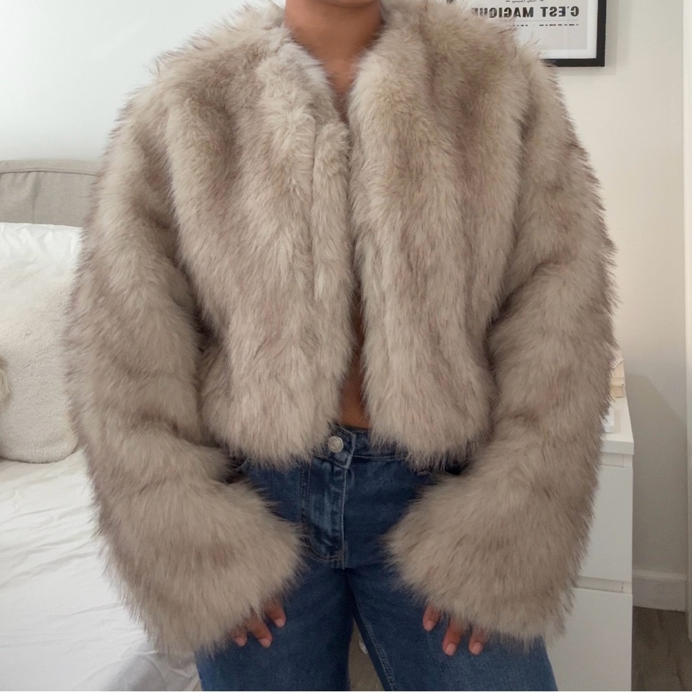 Luxurious Faux Fur Jacket in Cream